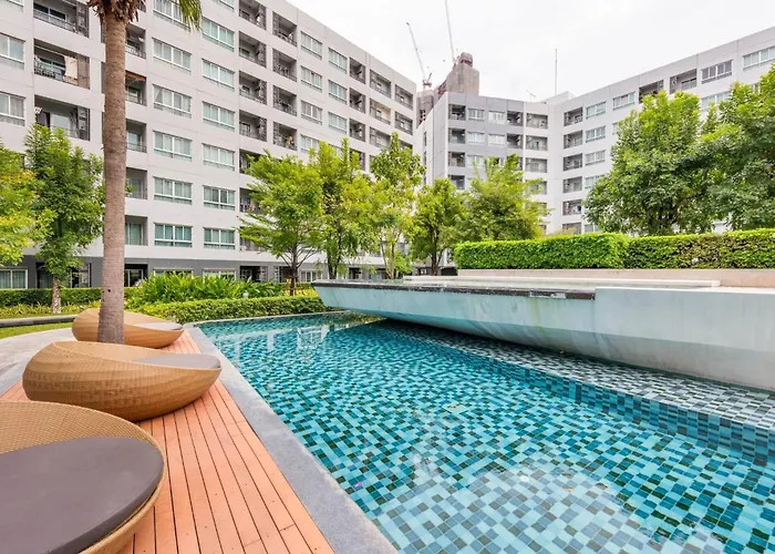 Apartment Modern Pool View, King Bed, Bts Punnawithi *
