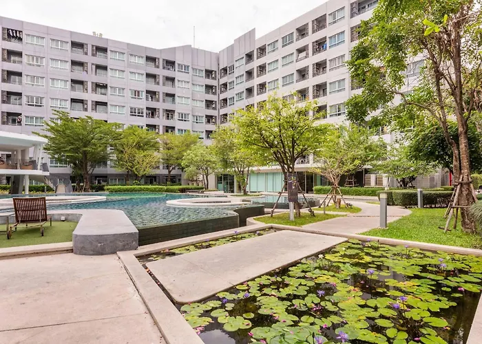 Apartment Modern Pool View, King Bed, Bts Punnawithi